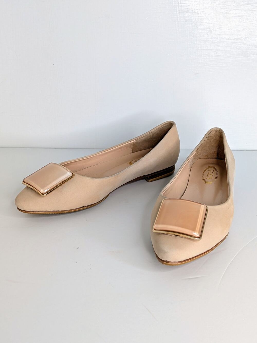 Tod's Ballet Flat 37 Beige Blush Nubuck Square Buckle Pointed Toe Slip On Italy